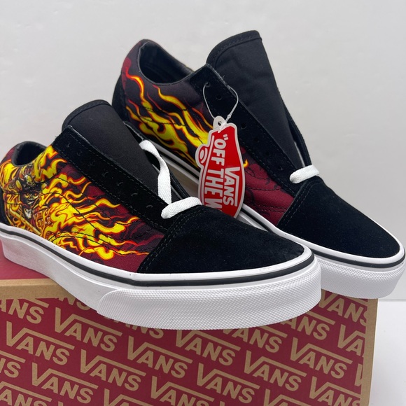 Vans Men’s Old Skool
(Samurai Rising)Black /True White Sneakers
VN0A3WKT44l - Picture 13 of 16